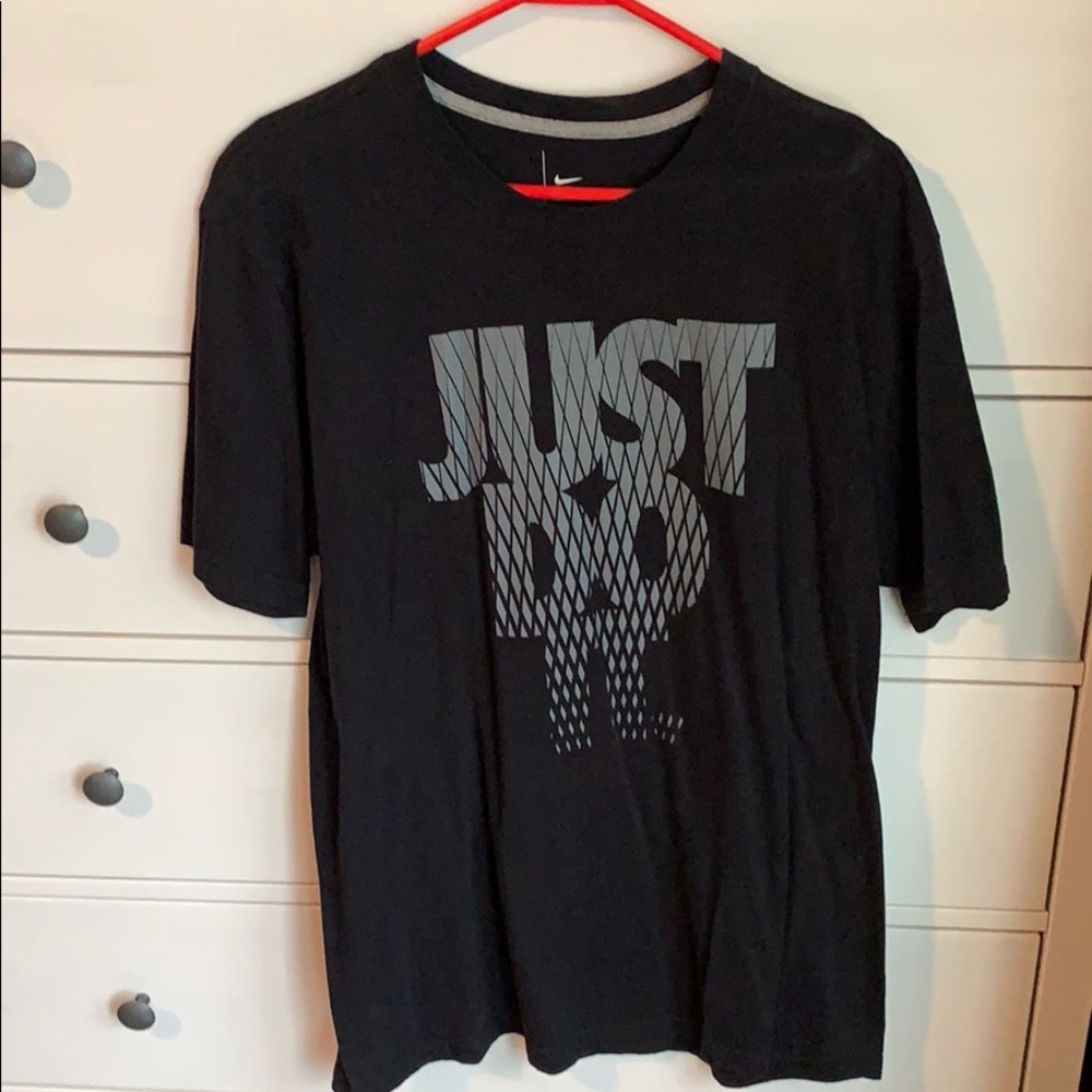 Men’s XL Nike Basketball shirts